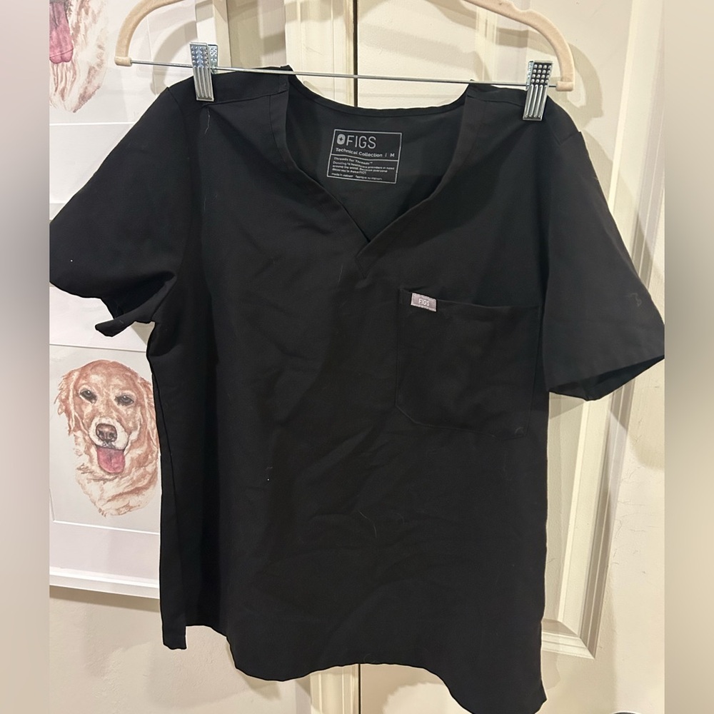 Medium black scrub top